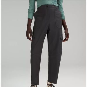 Lululemon Light Utilitech Cargo Pocket High-Rise Pant Size 26